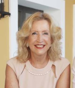 Maria Teresa Sainz De La Maza