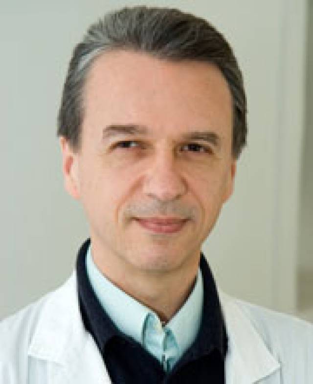 Dr. Ricard Cervera