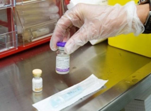 Empieza la campaña de vacunación de la gripe pandémica en el Clínic