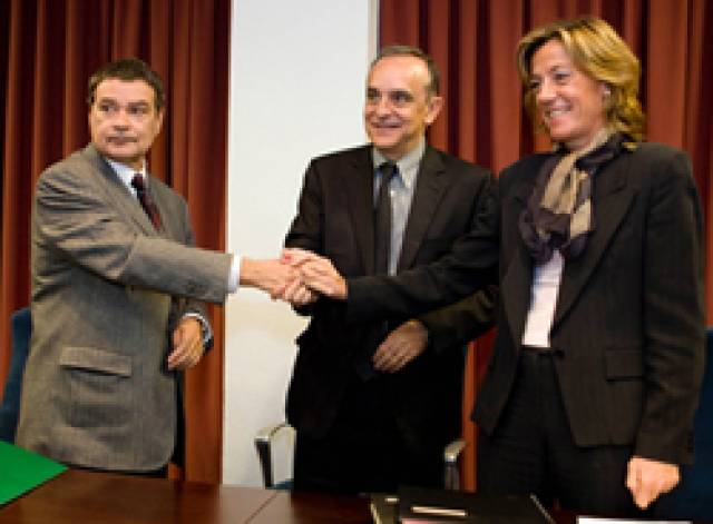 Un momento después de la firma