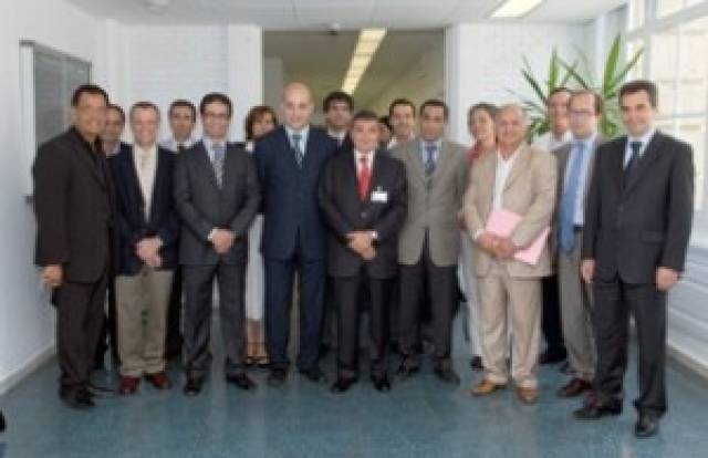 El Dr. Belenes con los representantes marroquíes