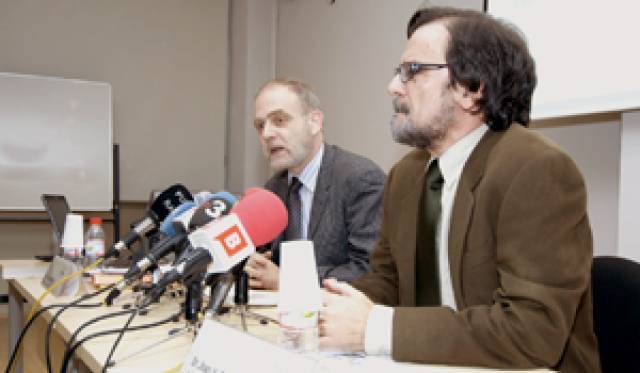 Els Dr. Miró i Caylà en la roda de premsa