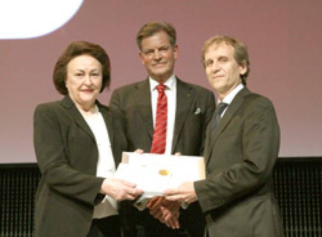 El Dr. Antonio Alcaraz rebent el premi Hans Marberger