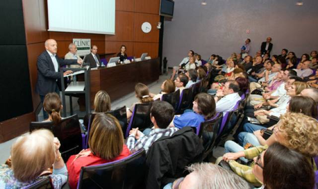 Gran éxito de la I Reunión de afectados y familiares con la Unidad de Neuroinmunología-Esclerosis Múltipl