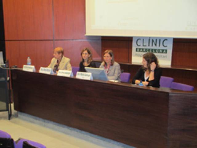 De izquierda a derecha: Teresa Comallonga, Dra. Elena Ricart, Dra. Adelaida Zabalegui, Dra. Marta Gallego