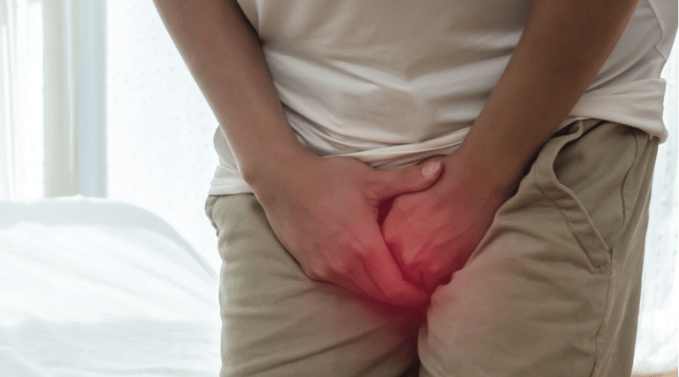 Can a man give a sale woman a yeast infection