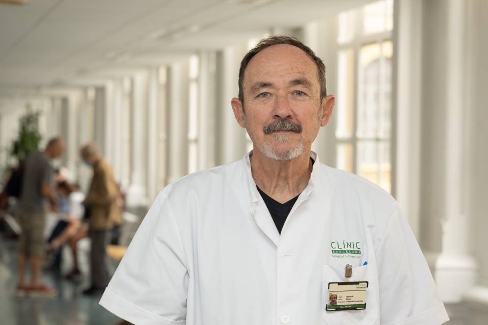 Dr. Ángel Chamorro