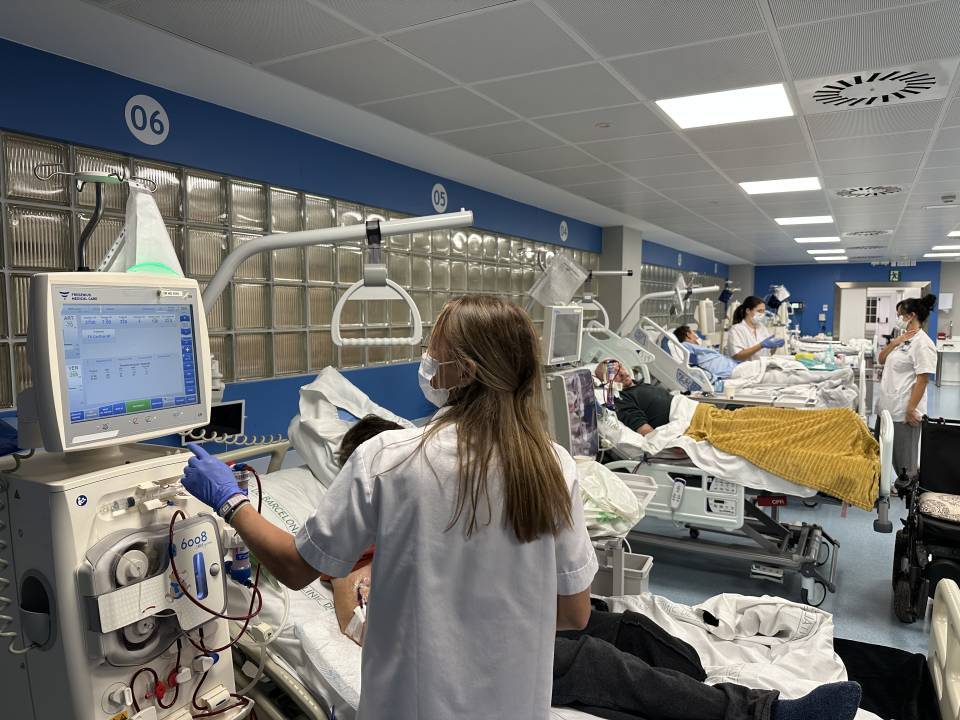 Clinic, dialysis nocturnal