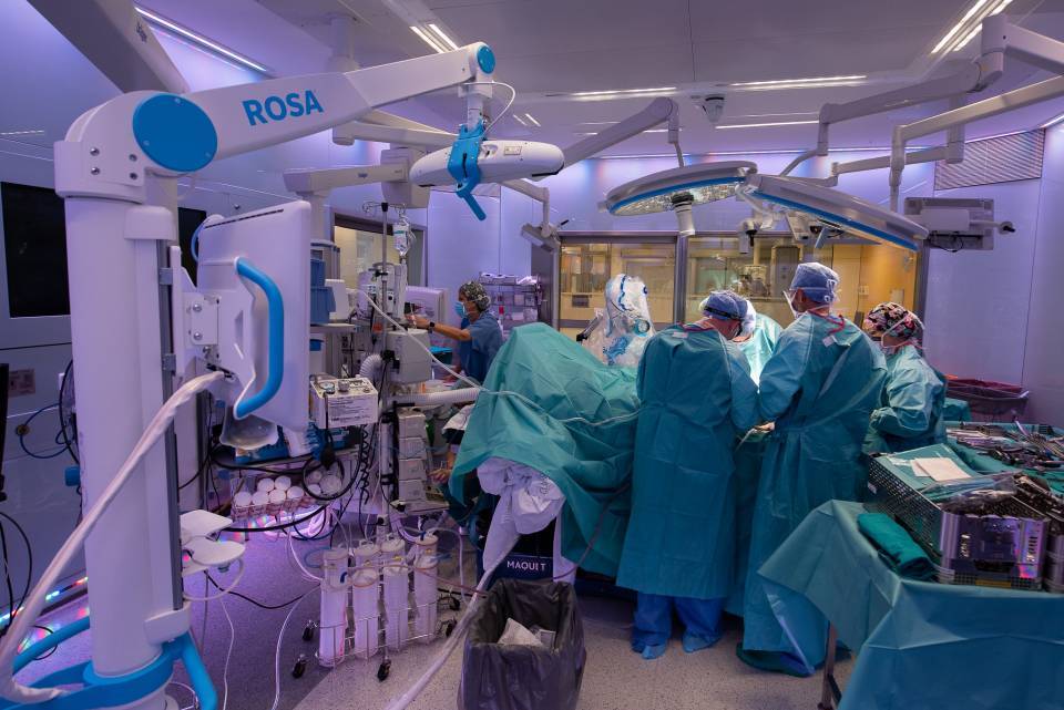 cirugía robótica de rodilla Clínic Barcelona