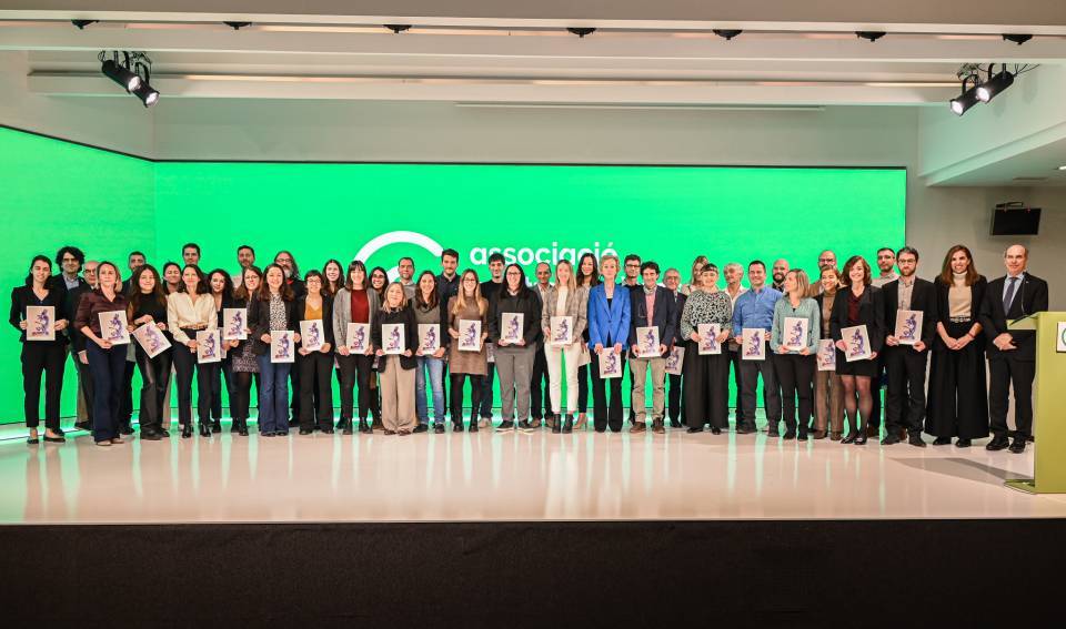Researchers who received AECC grants in 2024 during the presentation event in Barcelona.