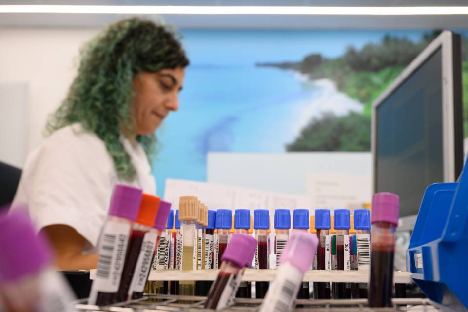 ¿Qué nos dice una gota de sangre? Descubriendo las biopsias líquidas