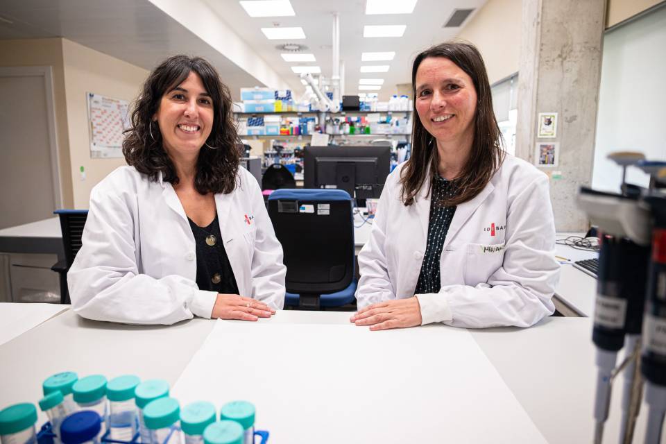 A la izquierda, Alba Rodríguez; a la derecha, Sonia Guedan.