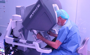 surgical hospital procedures incorporates orifice perform robot single which clnic