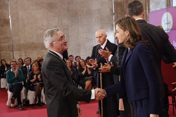 Elías Campo recibe el premio Rei Jaume I de investigación médica